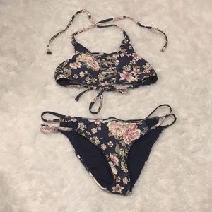 Billabong bikini set floral